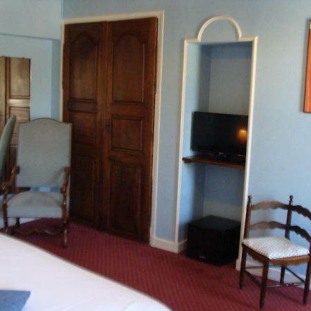 Hotel Logis La Gamade Donzenac Exterior foto