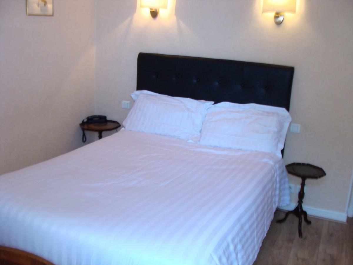Hotel Logis La Gamade Donzenac Exterior foto